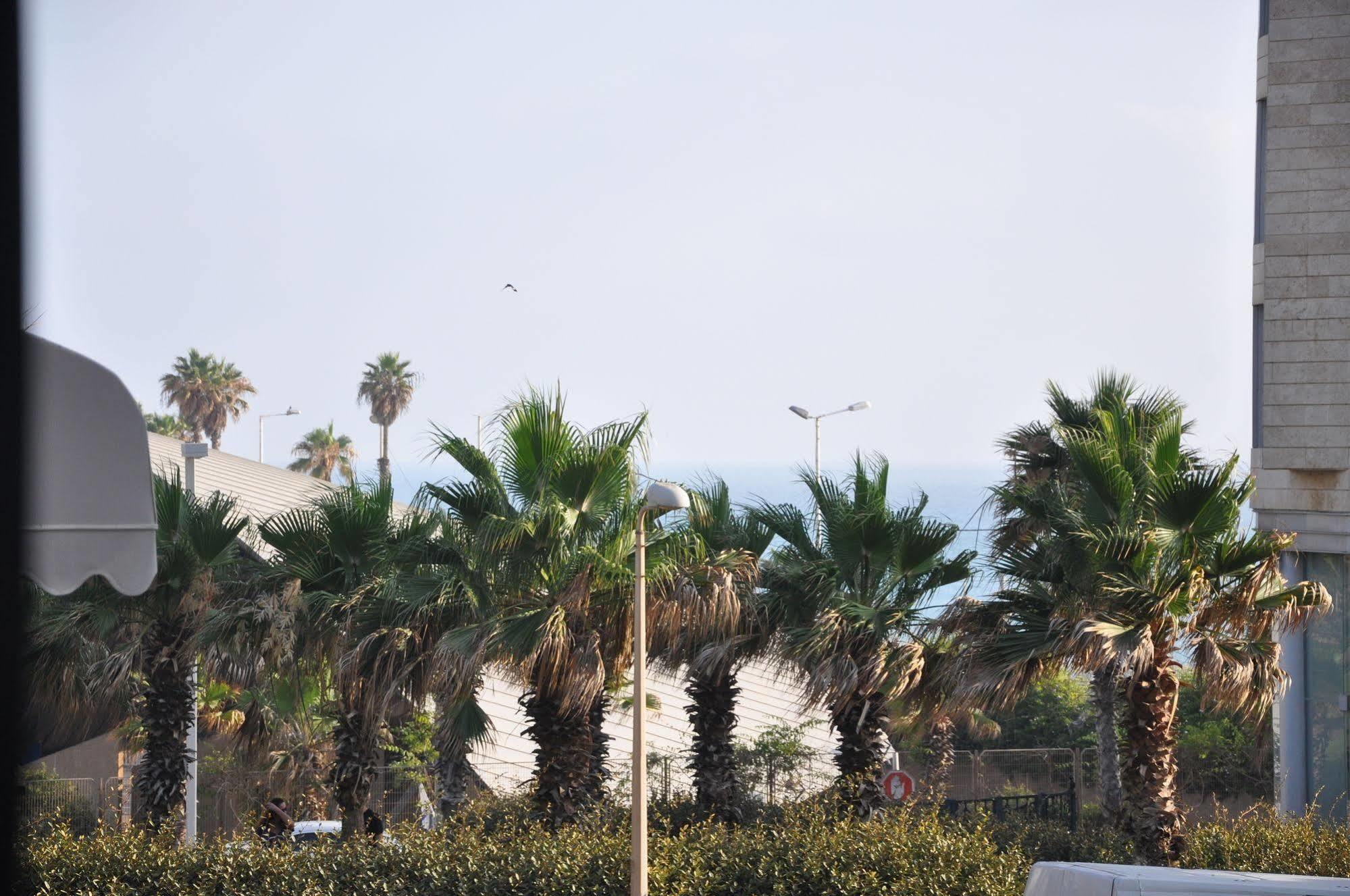 Studio Masaryk Apartment Bat Yam Exterior photo