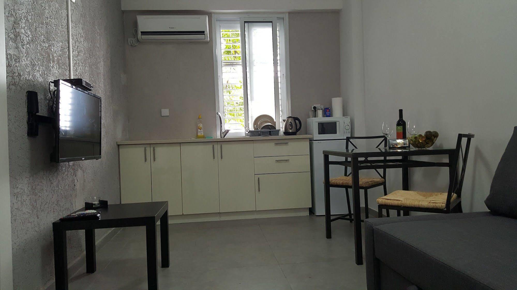 Studio Masaryk Apartment Bat Yam Exterior photo